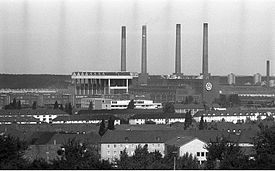 Vista de la gran fábrica de automóviles de Volkswagen en Wolfsburgo, Alemania Occidental, (RFA), en agosto de 1973