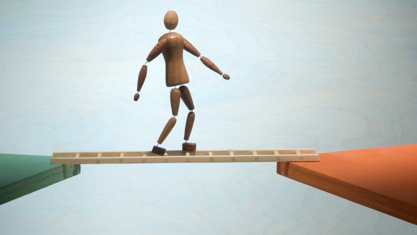 HACIA LA BÚSQUEDA DE UN MODELO DE TRANSICIÓN DEMOCRÁTICA LATINOAMERICANO